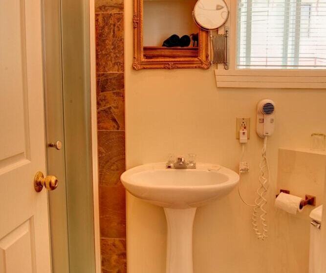 호텔 Auberge De La Tour Du Lac