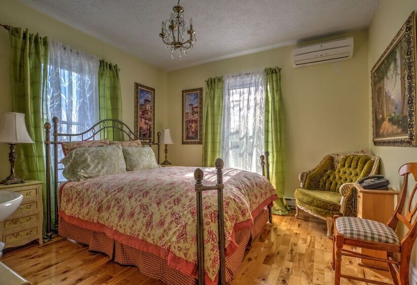 בית מלון כפרי Auberge Marquis De Montcalm