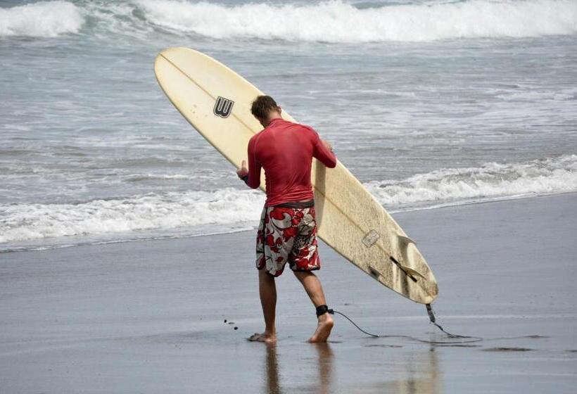 فندق Big Bamboo De Uvita