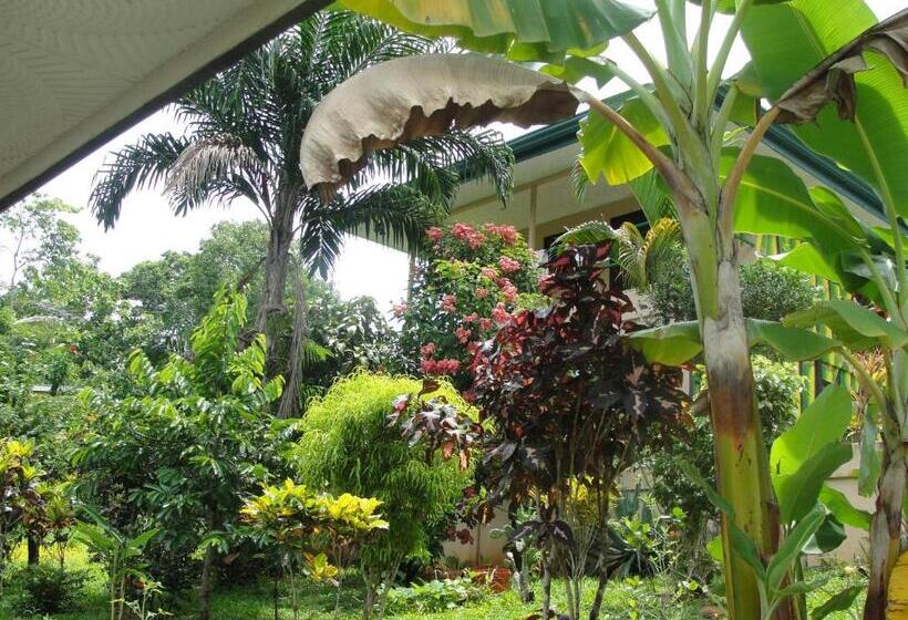 فندق Big Bamboo De Uvita