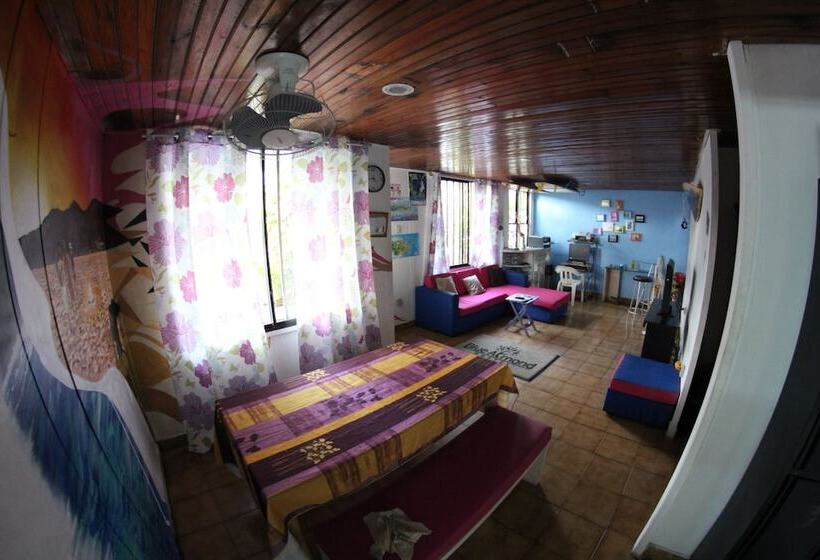 בית מלון כפרי Blue Almond Hostel San Andres