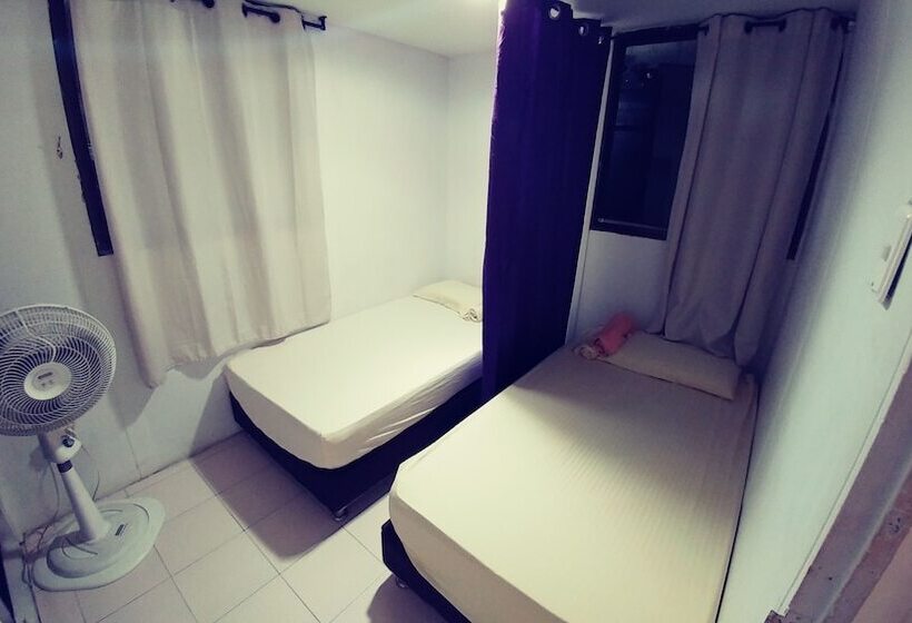 בית מלון כפרי Blue Almond Hostel San Andres