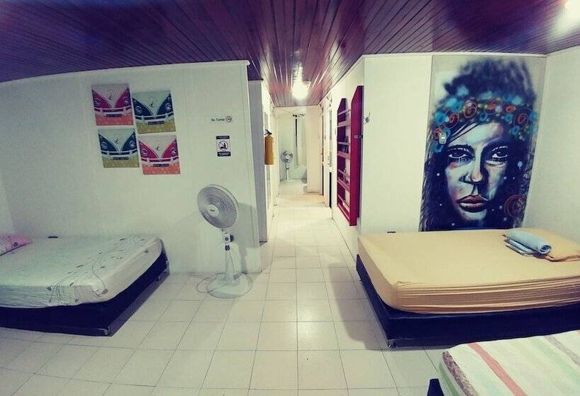 בית מלון כפרי Blue Almond Hostel San Andres