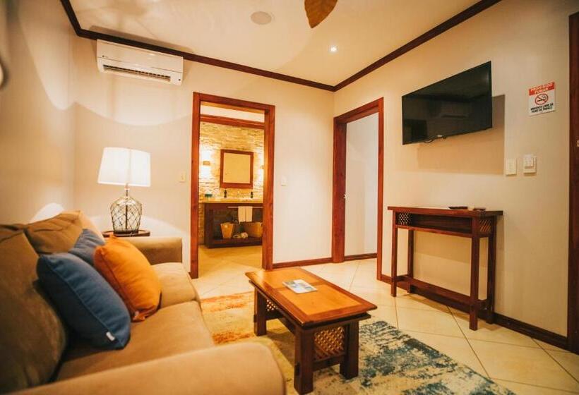 فندق Bosque Del Mar Playa Hermosa