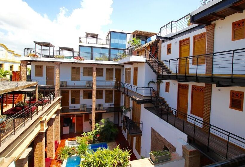 هتل Boutique Casa Carolina