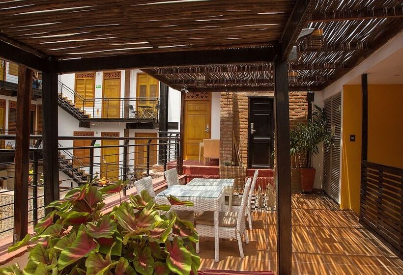 هتل Boutique Casa Carolina