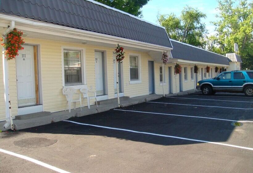 فندق Bracebridge Inn