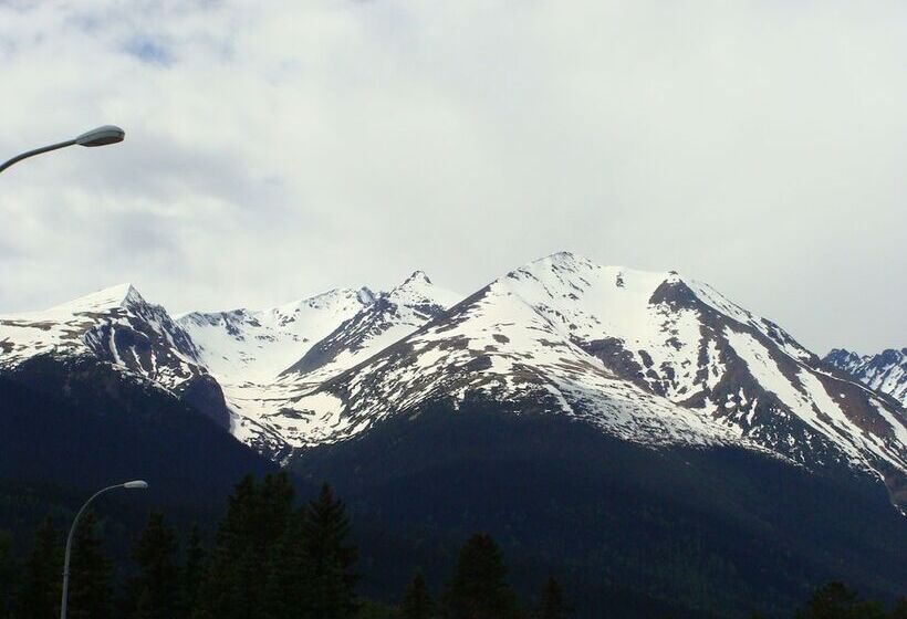 فندق Capri Motor Inn