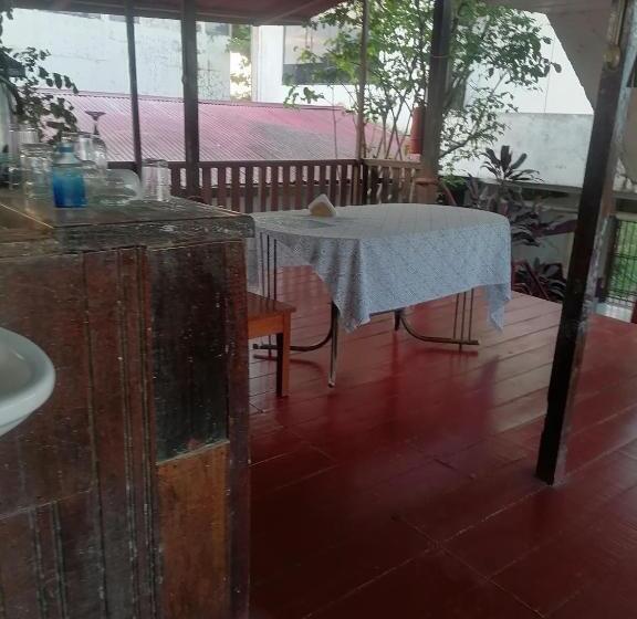 هتل Chimicuas House