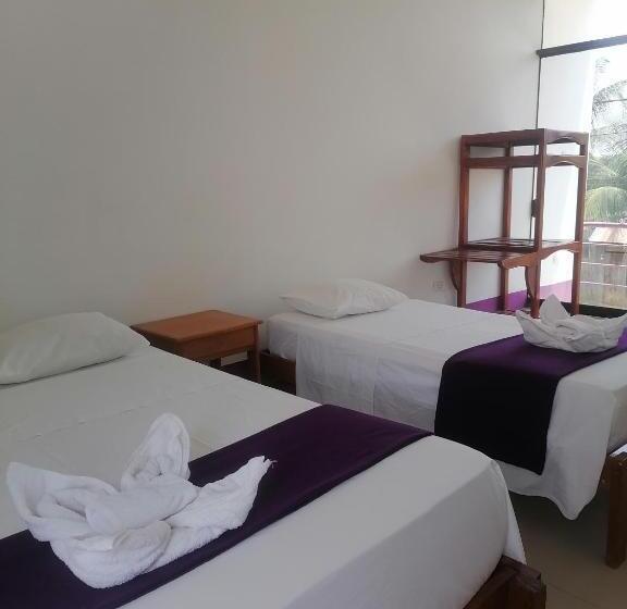 هتل Chimicuas House