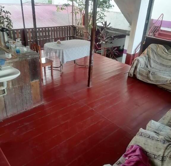 هتل Chimicuas House