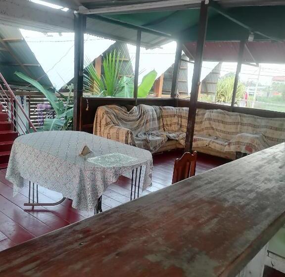 هتل Chimicuas House