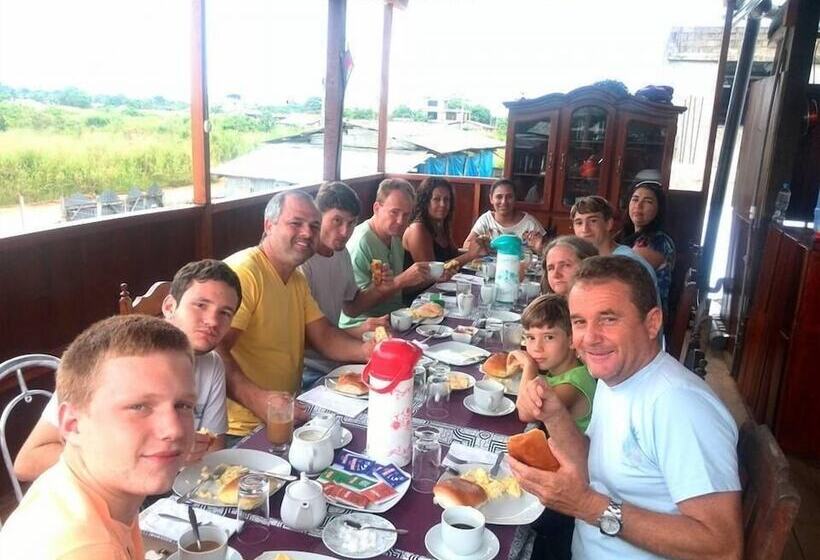 هتل Chimicuas House