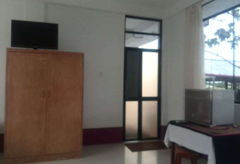 هتل Chimicuas House