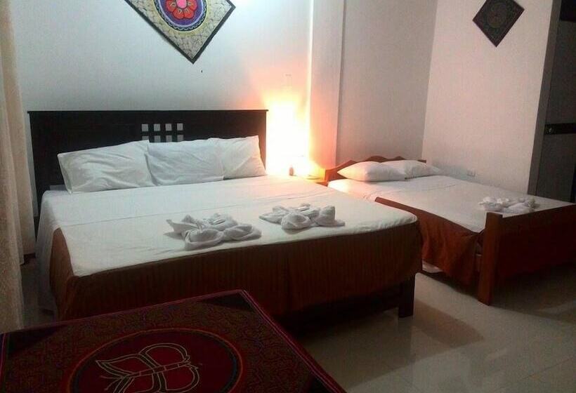 هتل Chimicuas House