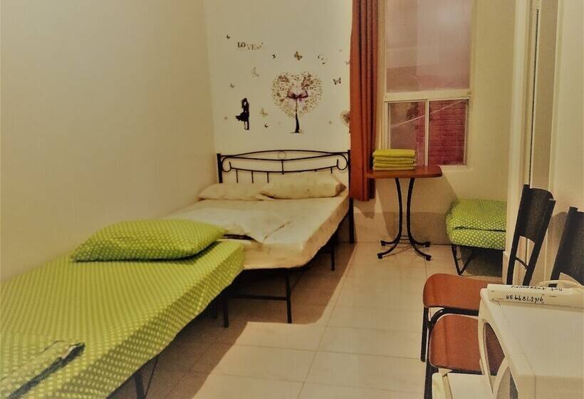 Отель Chinatown Travellers Home