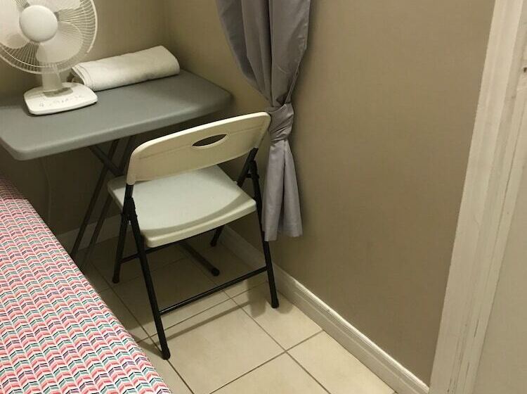 Отель Chinatown Travellers Home