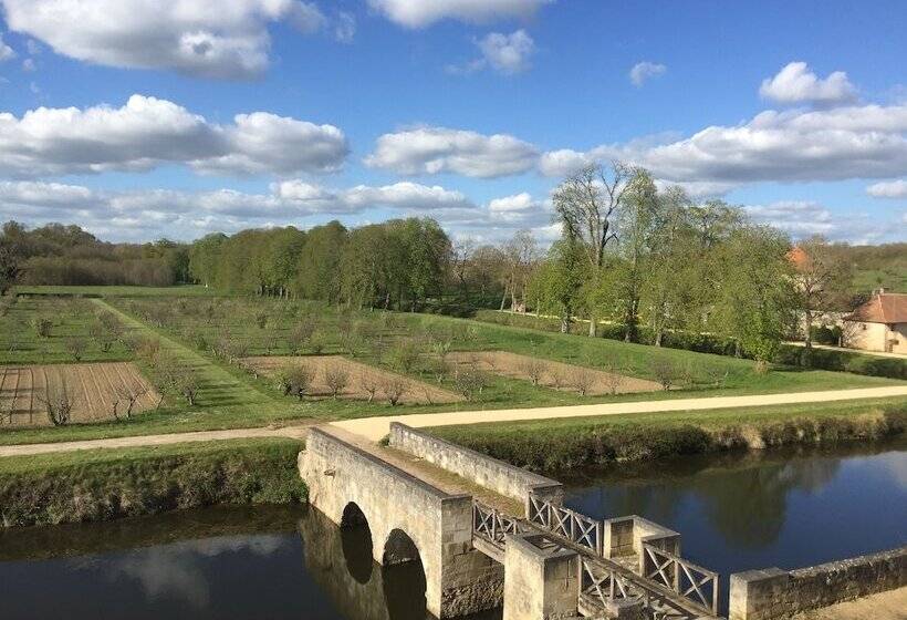 בית מלון כפרי Château De Saint Loup