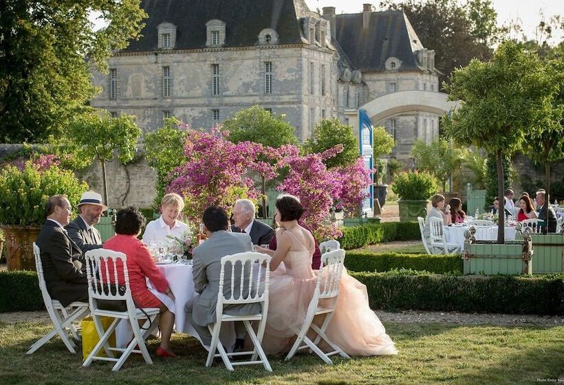 בית מלון כפרי Château De Saint Loup