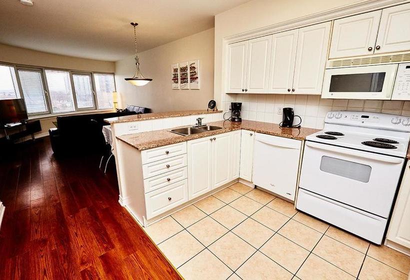 Отель Corporate Stays Downtown Ottawa Furnished Suites-laurier Ave