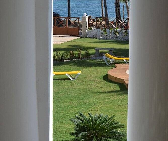 בית מלון כפרי Costarena Beach