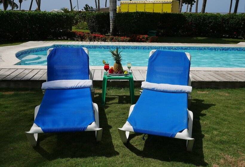 בית מלון כפרי Costarena Beach