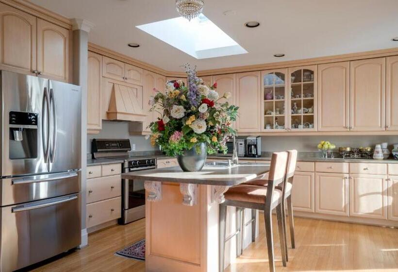 ホテル Crystal S View Bed & Breakfast