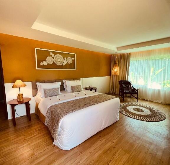 בית מלון כפרי Dolphin