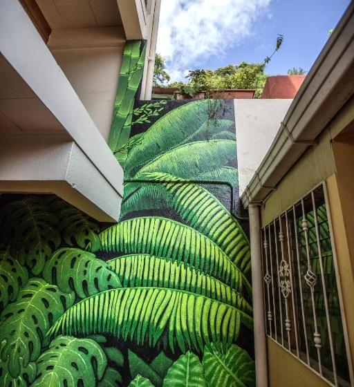 فندق Hostel Tajalín