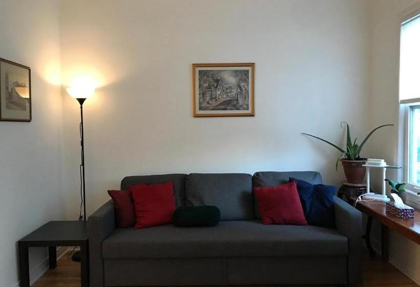 Отель Executive Underground Apartment