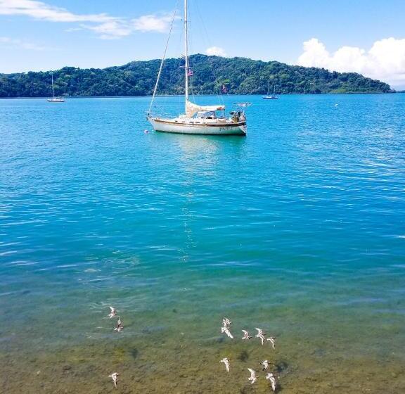 فندق Fish Hook Marina