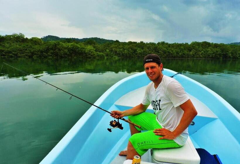 فندق Fish Hook Marina