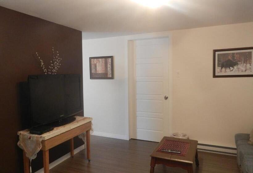 호텔 Gite La Ptite Falaise Hébergement Touristique