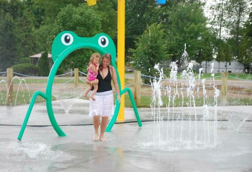 فندق Golden Beach Resort