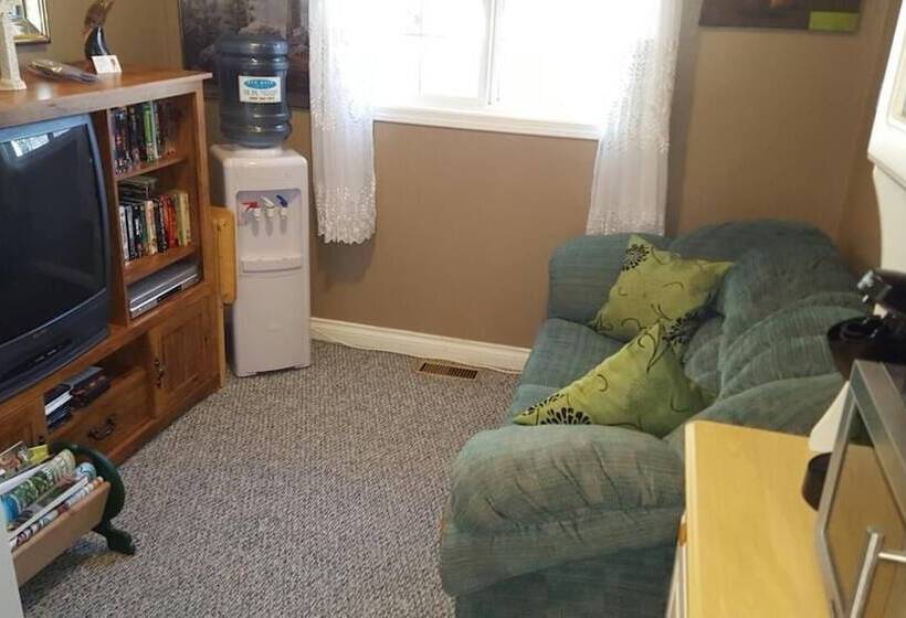 Отель The Grateful Bed B N B