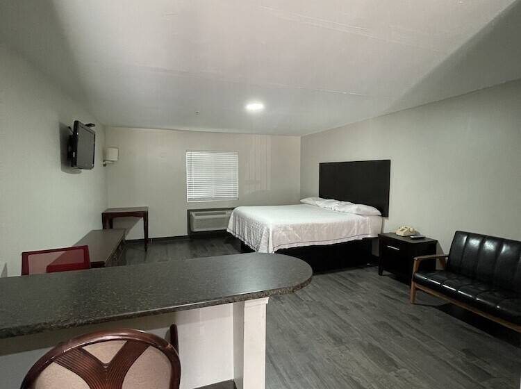 فندق High Falls Inn & Suites