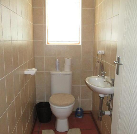 Отель Hillcrest Self-catering Holiday Apartment