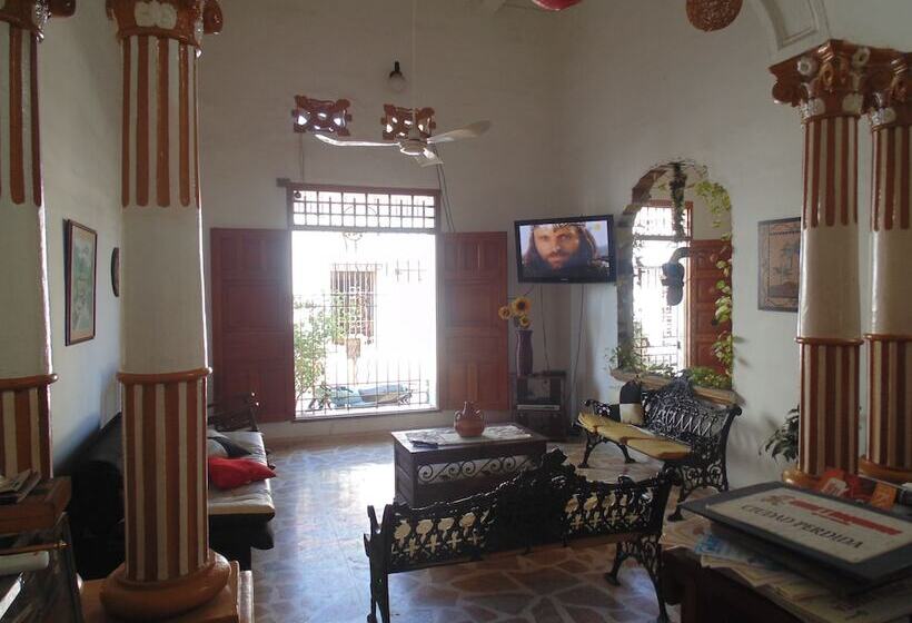 ホテル Hospedería Casa Familiar