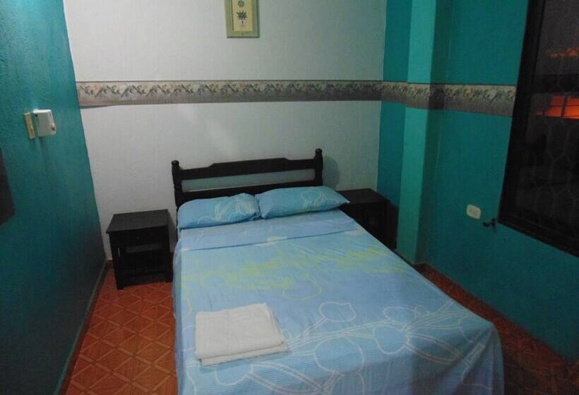 ホテル Hospedería Casa Familiar