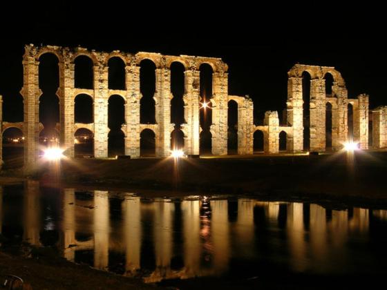 هتل Hostal Aquaforum