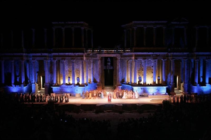 هتل Hostal Aquaforum