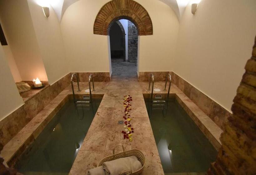 هتل Hostal Aquaforum