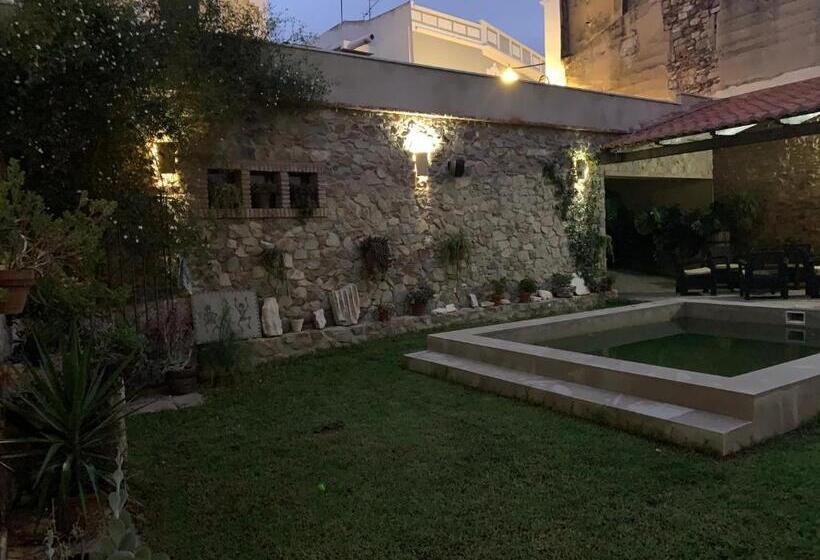 هتل Hostal Aquaforum