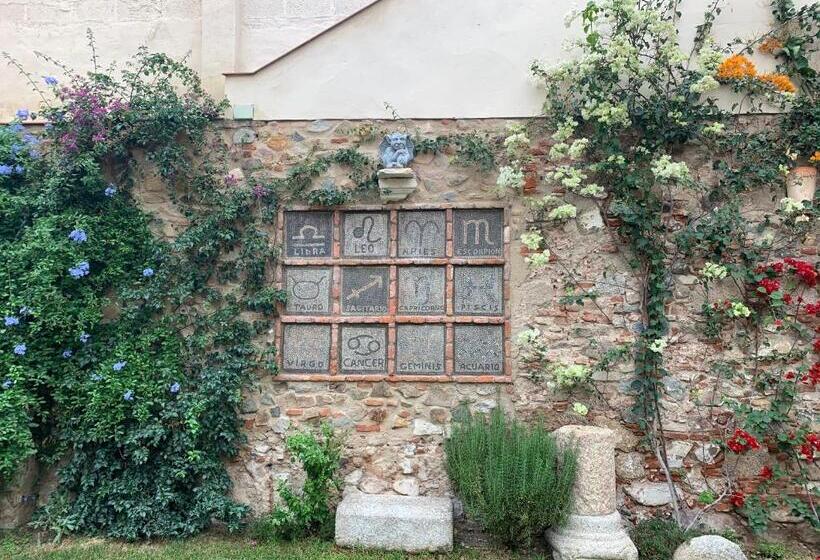 هتل Hostal Aquaforum