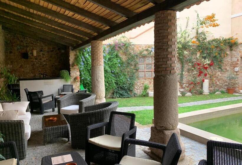 هتل Hostal Aquaforum