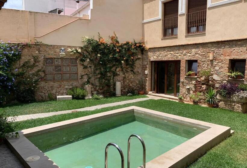 هتل Hostal Aquaforum