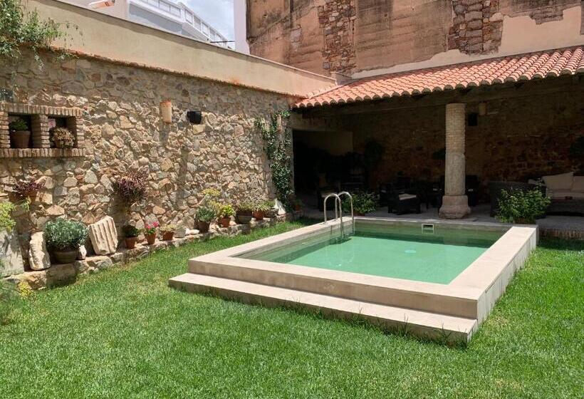 هتل Hostal Aquaforum