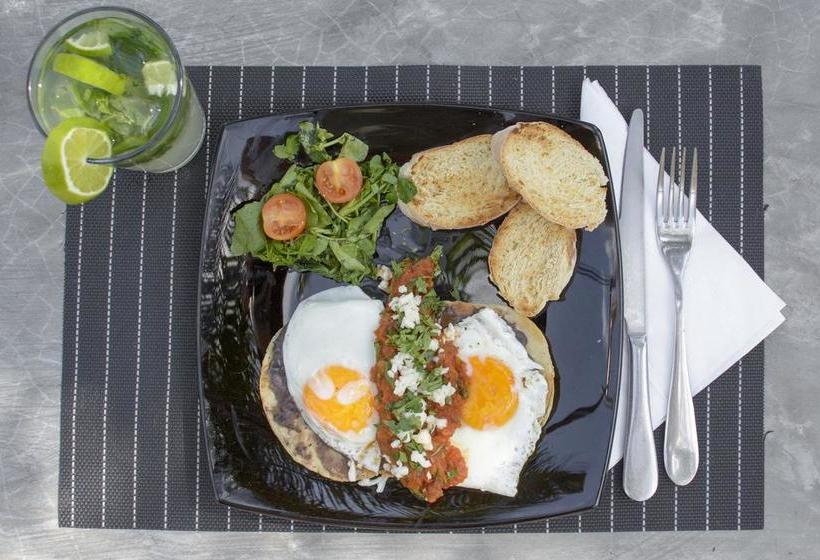 Hotel & Hostel El Punto