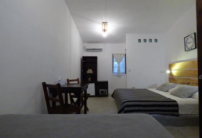 Hotel & Hostel El Punto