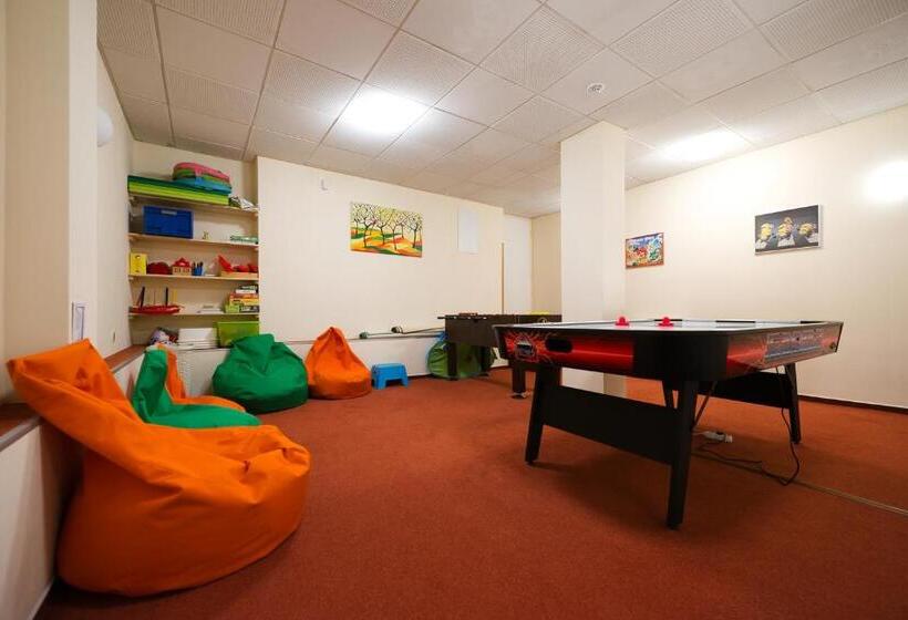 ホテル Hotýlek Pod Smrkem